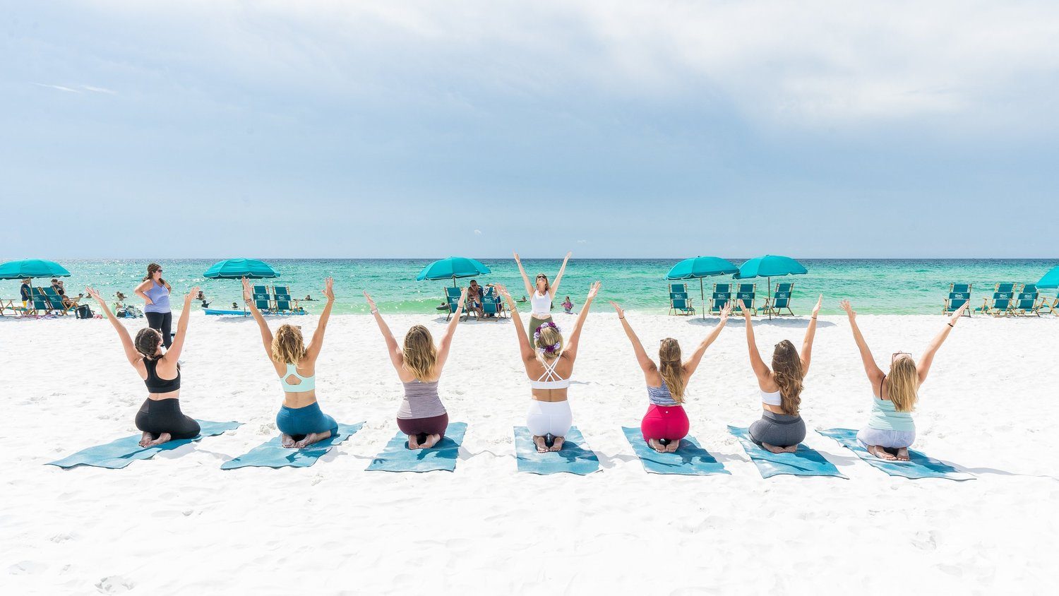 Group Getaway group flowing together